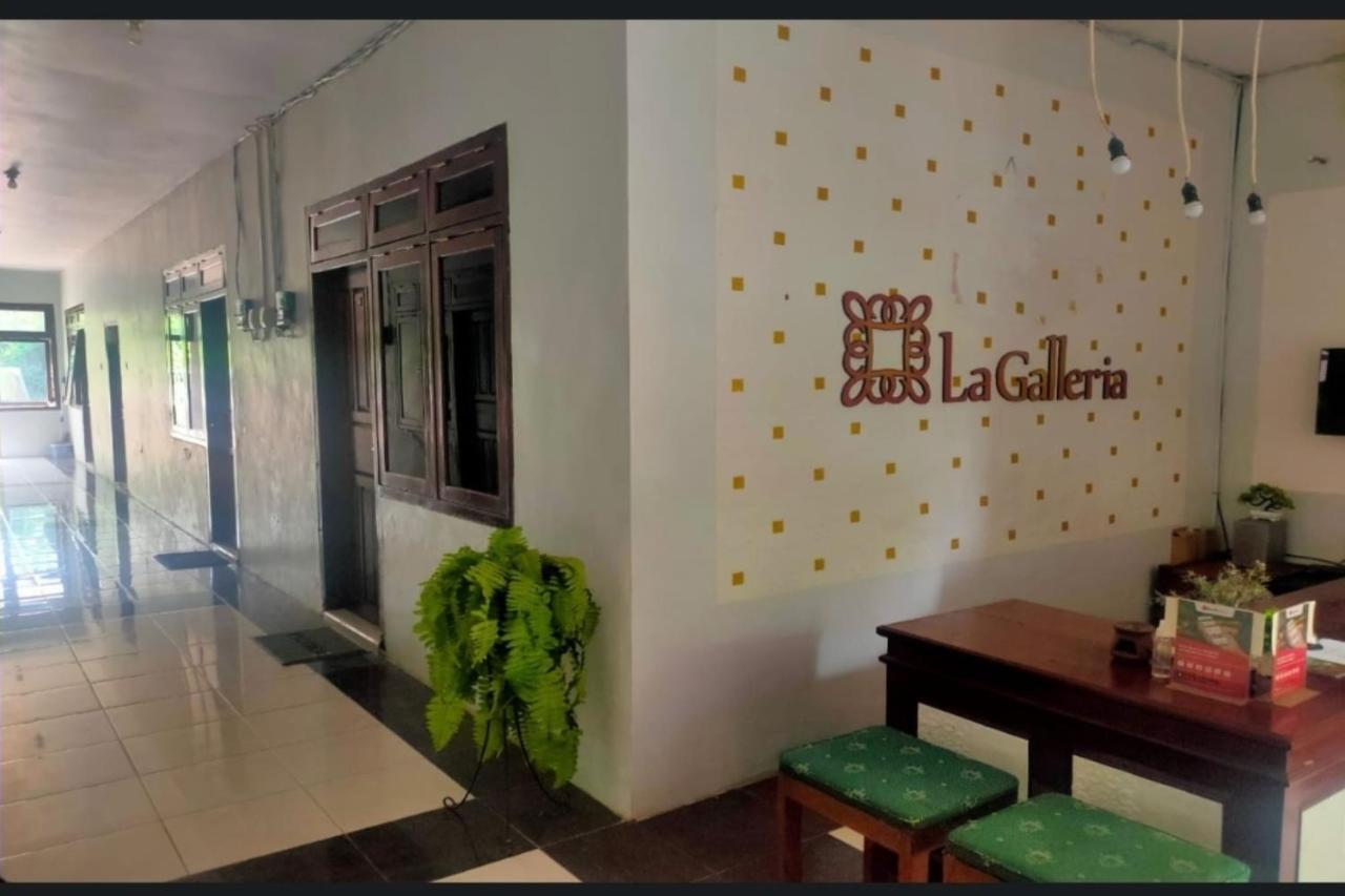 Oyo 91179 Hotel Lagalleria Sumenep Екстериор снимка