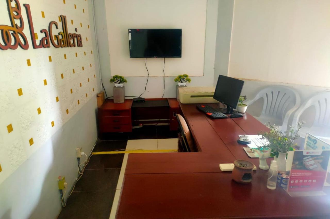 Oyo 91179 Hotel Lagalleria Sumenep Екстериор снимка