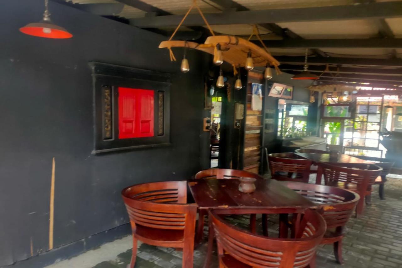 Oyo 91179 Hotel Lagalleria Sumenep Екстериор снимка