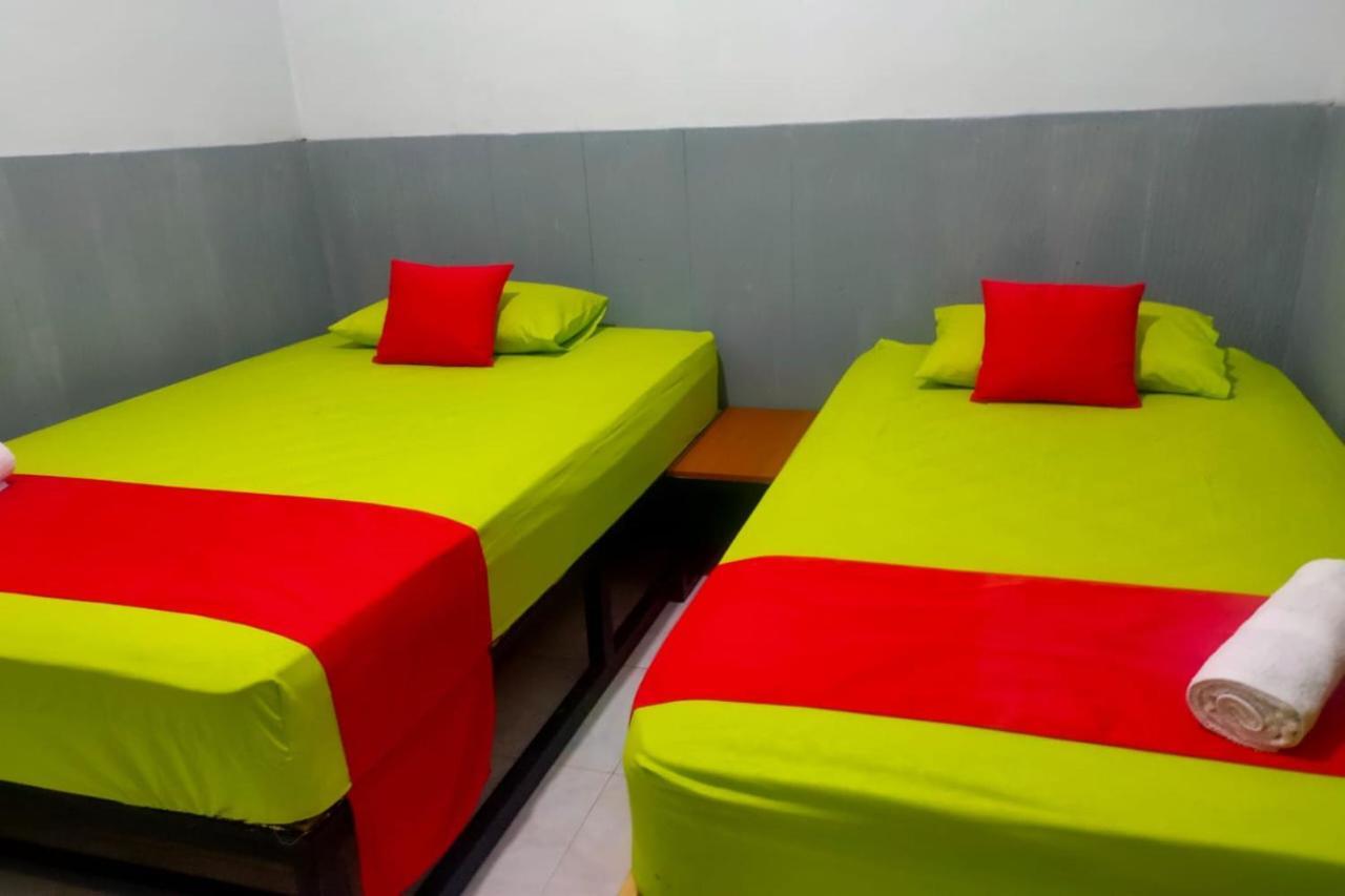 Oyo 91179 Hotel Lagalleria Sumenep Екстериор снимка