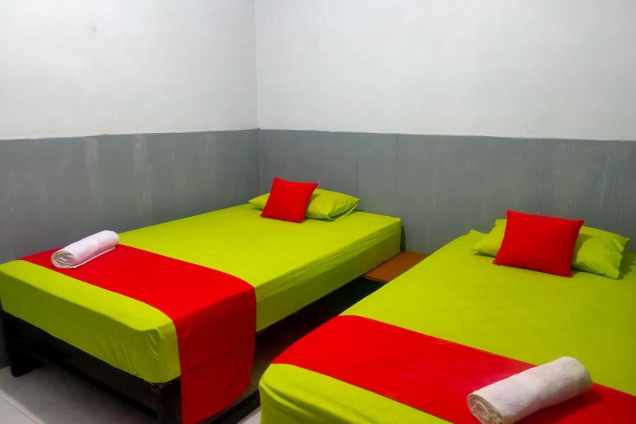 Oyo 91179 Hotel Lagalleria Sumenep Екстериор снимка