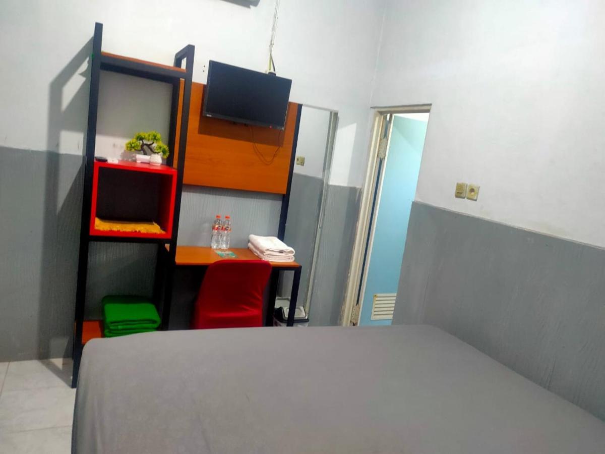 Oyo 91179 Hotel Lagalleria Sumenep Екстериор снимка