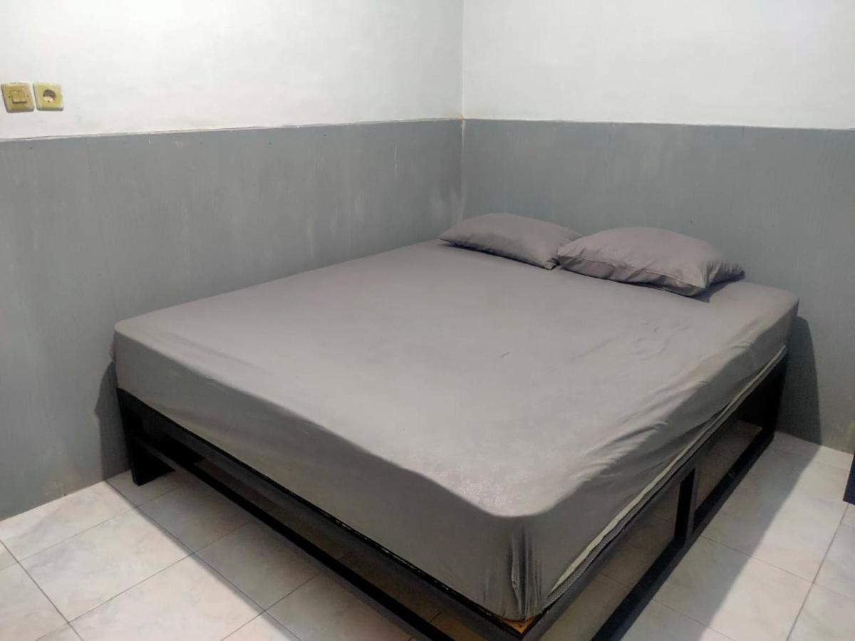 Oyo 91179 Hotel Lagalleria Sumenep Екстериор снимка