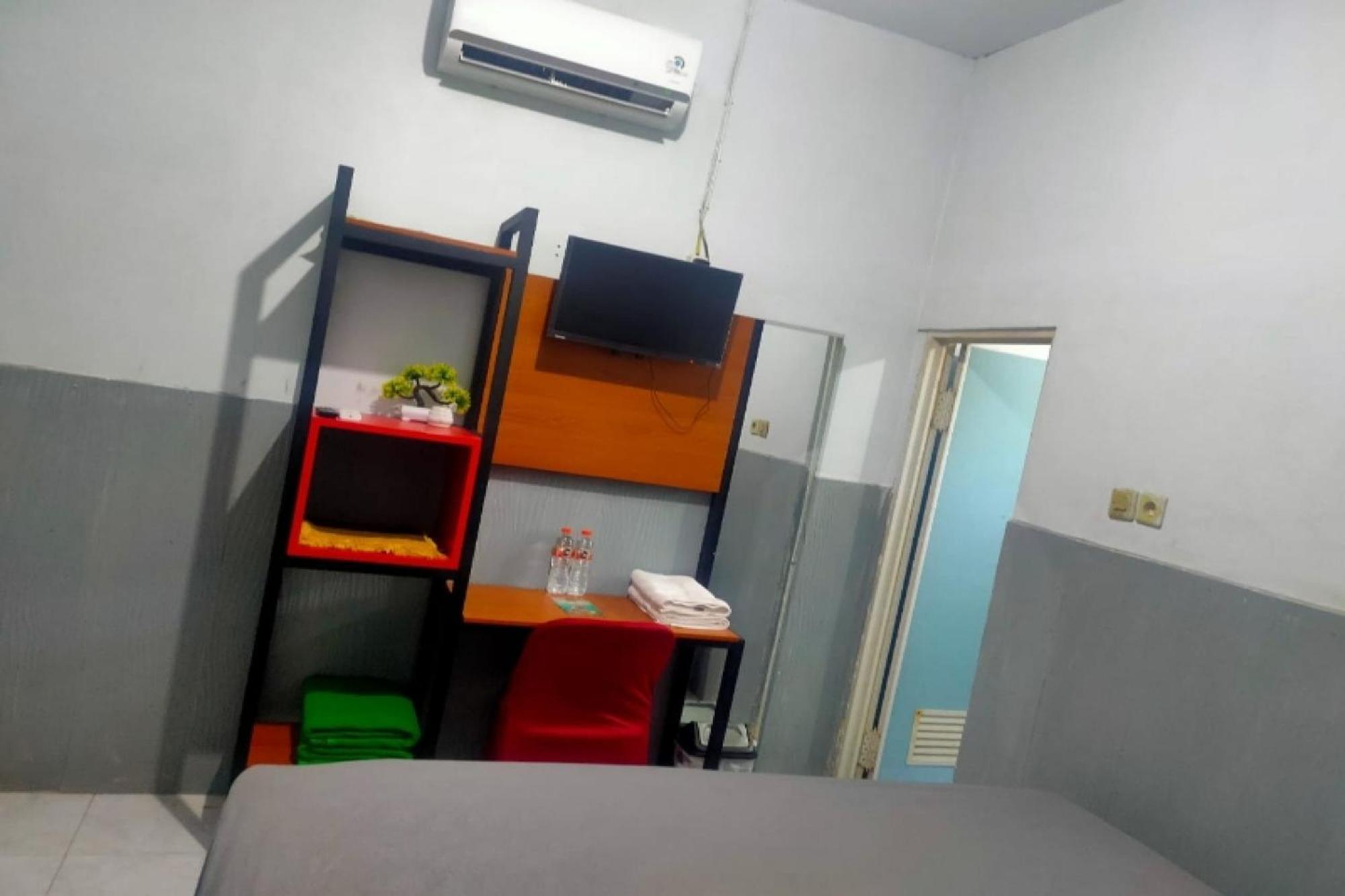 Oyo 91179 Hotel Lagalleria Sumenep Екстериор снимка