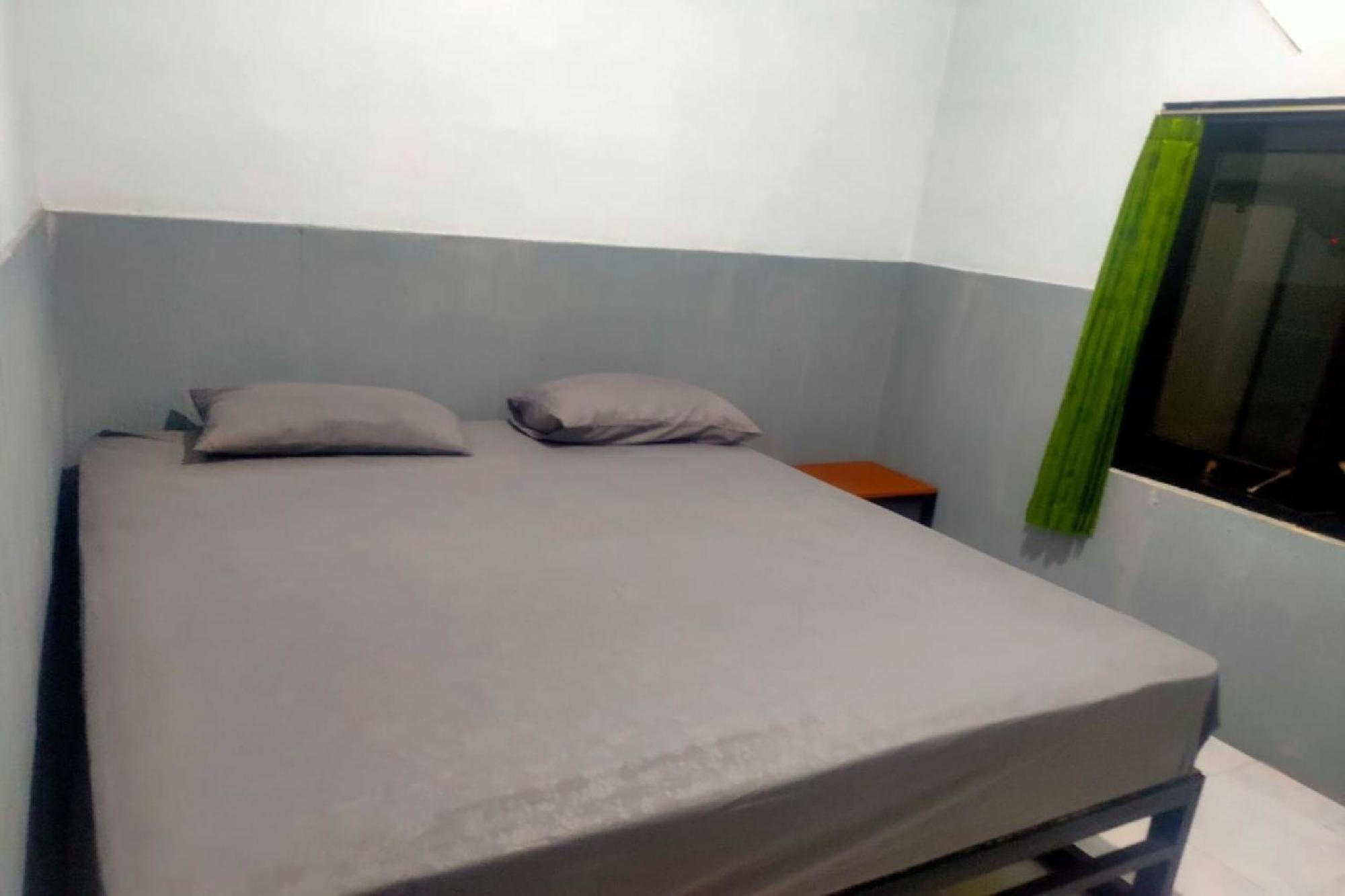 Oyo 91179 Hotel Lagalleria Sumenep Екстериор снимка