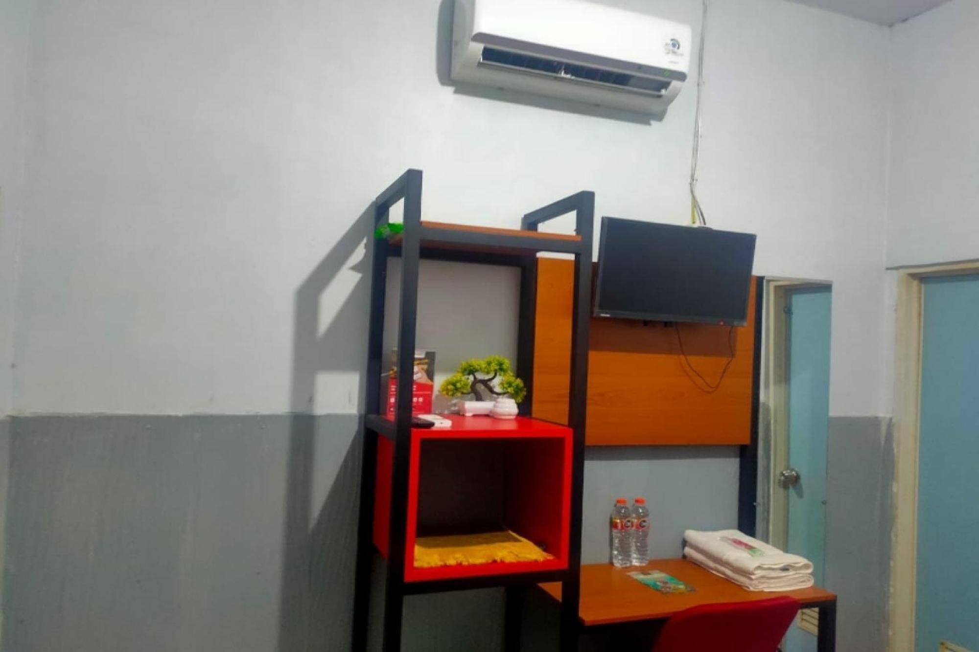 Oyo 91179 Hotel Lagalleria Sumenep Екстериор снимка
